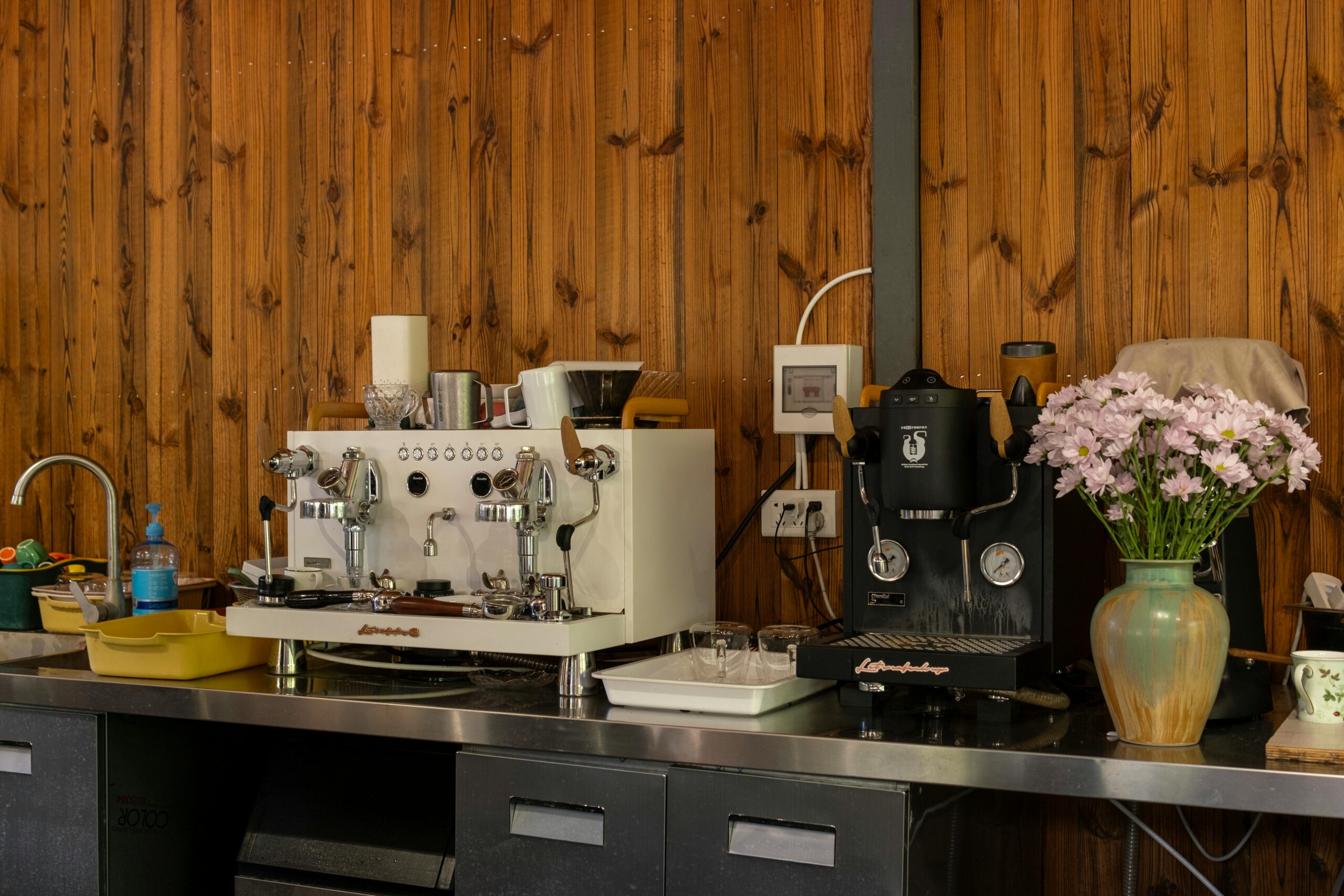 Home espresso machine compared with commercial espresso machine for coffee shop use