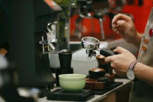 Commercial coffee machine descaling and maintenance guide for cafés